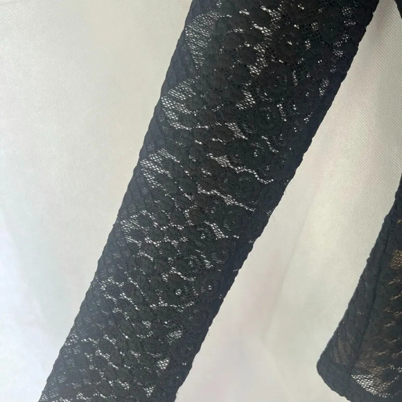 BCBGMaxazria Michelle Black Lace Peplum Full Back Zip Top Size Small - Picture 5 of 9